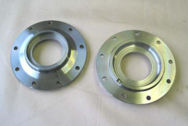 Cover, bearing housing, modified to accept modern oil seal