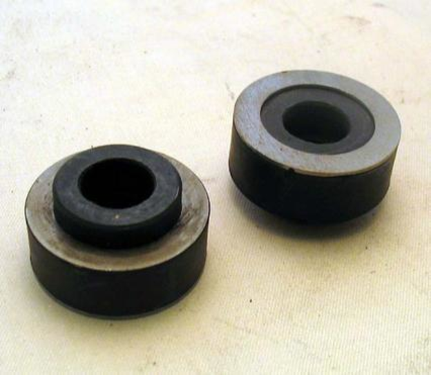 Lower rubber, front engine mounting 20/25 GAF52 on & 25/30