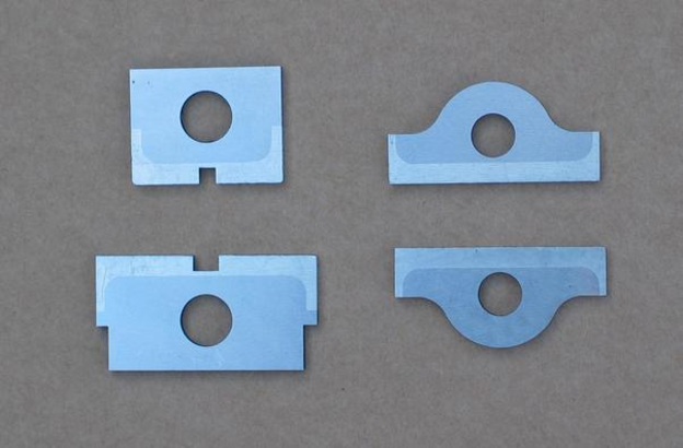 Main bearing shims are shown on the left, bigend shims on the right