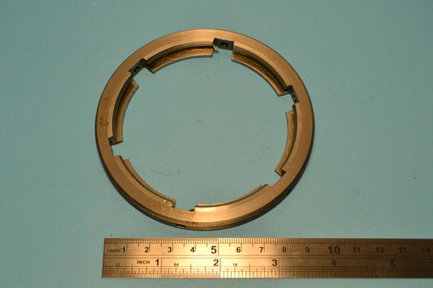 Ring nut, retaining grease cap, O/S hub, Phantom 2