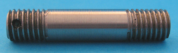 DA290: Stud, differential split casing