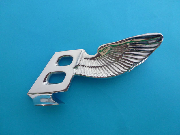 Radiator mascot Bentley, rearward sloping.