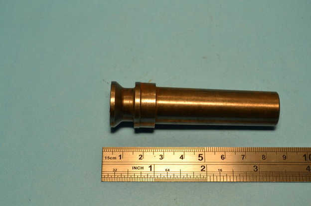 Exhaust valve guide, P2; as GAD165 but bore 0.4355" not 0.463"
